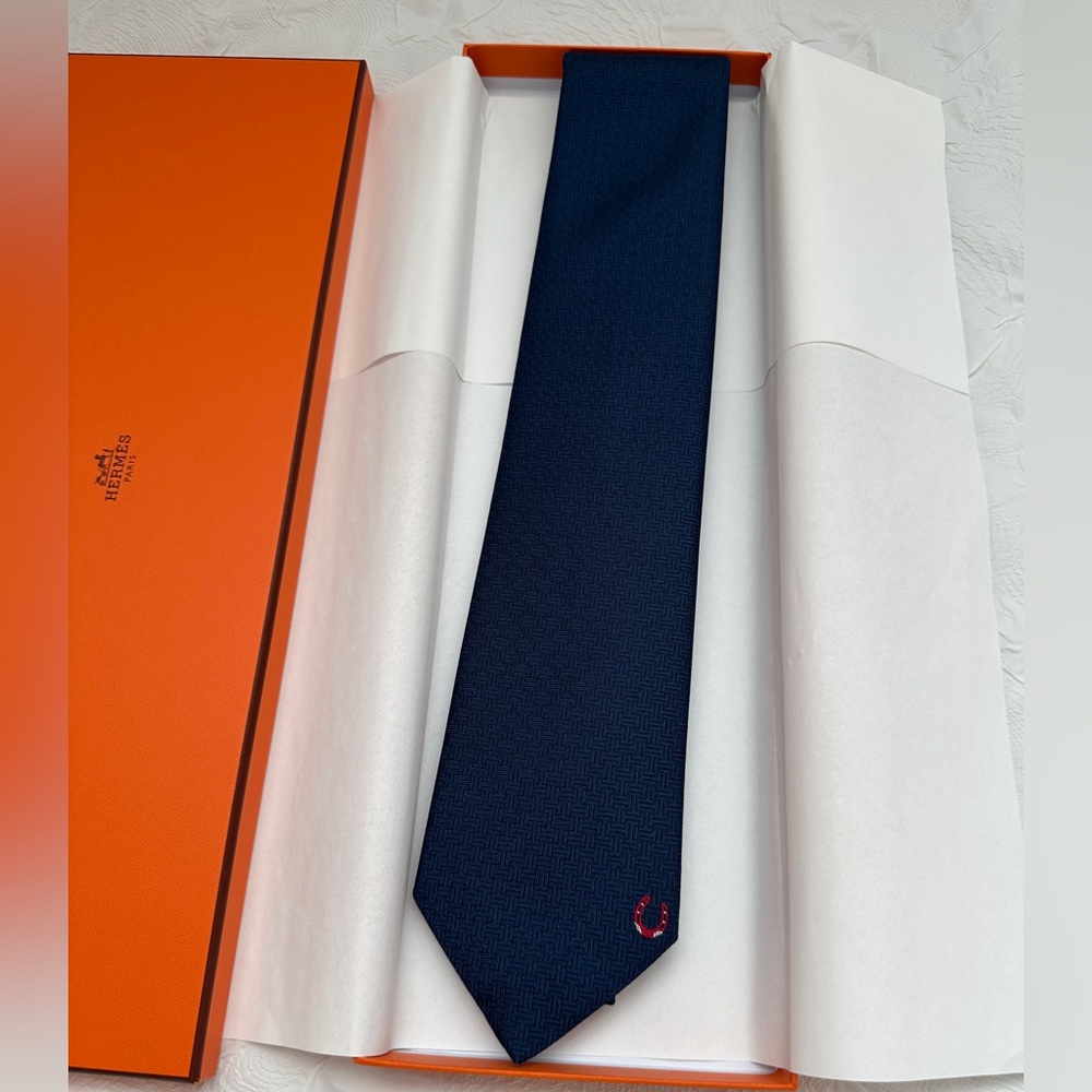 Hermes Unie Fer a Cheval tie